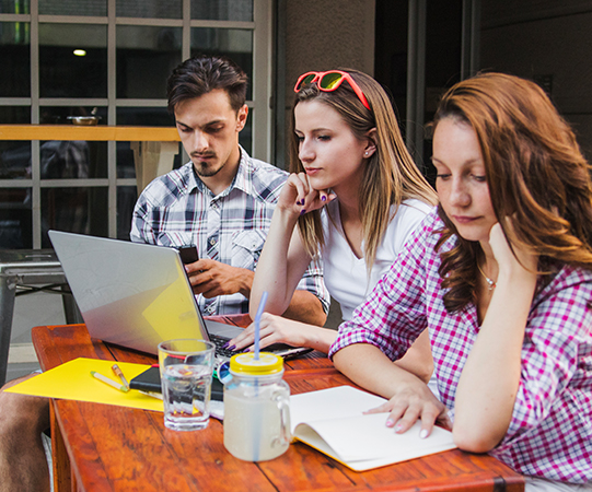 Pros and Cons of Student Broadband Deals