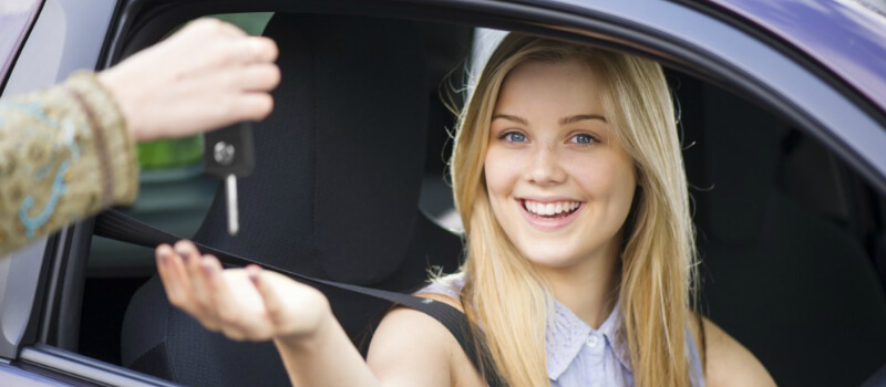 younger-drivers-looking-for-car-insurance