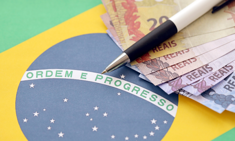 Are there ways to track my
money transfer to Brazil