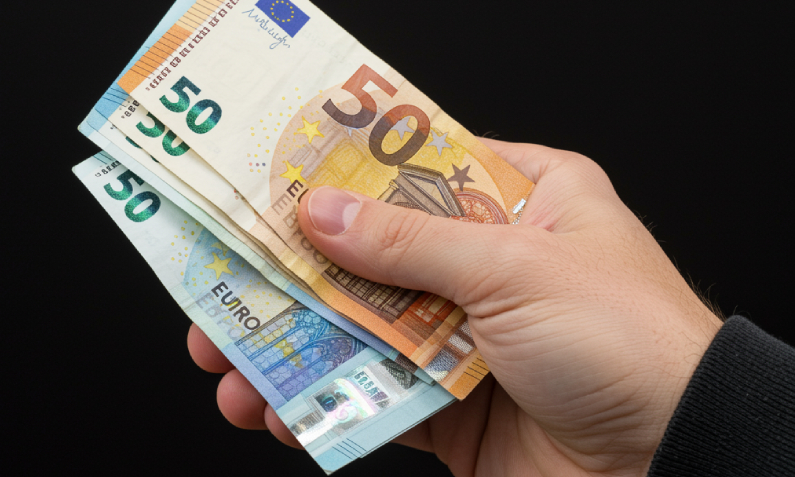 How to Send Large Amounts of Money to France Easily