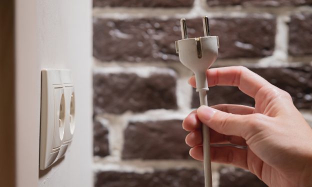 How “Vampire Energy” Increases Bills for UK Households