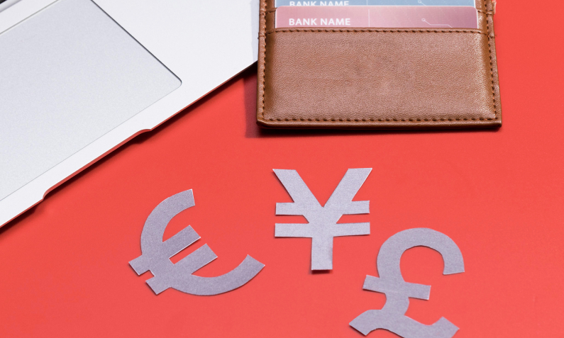 OFX vs Currencies Direct: Fees & Exchange Rates